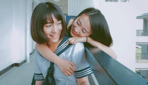 闺蜜内涵吃瓜视频素材无水印,无水印视频背后的故事