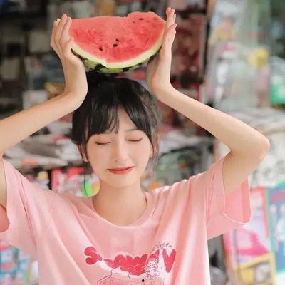 清吧吃瓜女孩视频播放,揭秘热门视频背后的故事与魅力