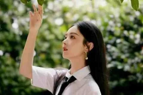 青春有你吃瓜快乐视频大全,吃瓜快乐视频大盘点，笑料连连揭秘幕后趣事