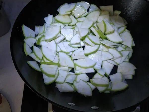 吃蒸熟的角瓜会中毒吗视频,专家揭秘真相