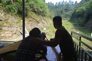 张家界新婚吃瓜视频播放,甜蜜瞬间引网友热议