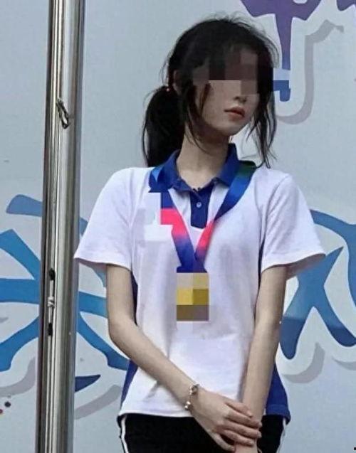 女朋友闺蜜吃瓜视频,女友日常趣事大曝光