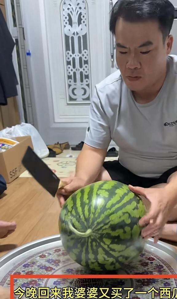 韩国人吃酸瓜搞笑视频,韩国网友搞笑演绎酸味美食大作战  第3张